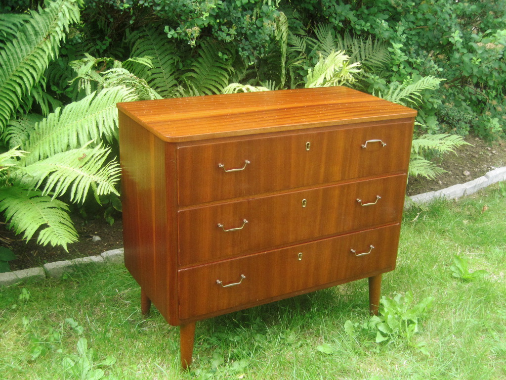 50's 60's 70's cabinets & shelves wanjas vardagsrum, sweden