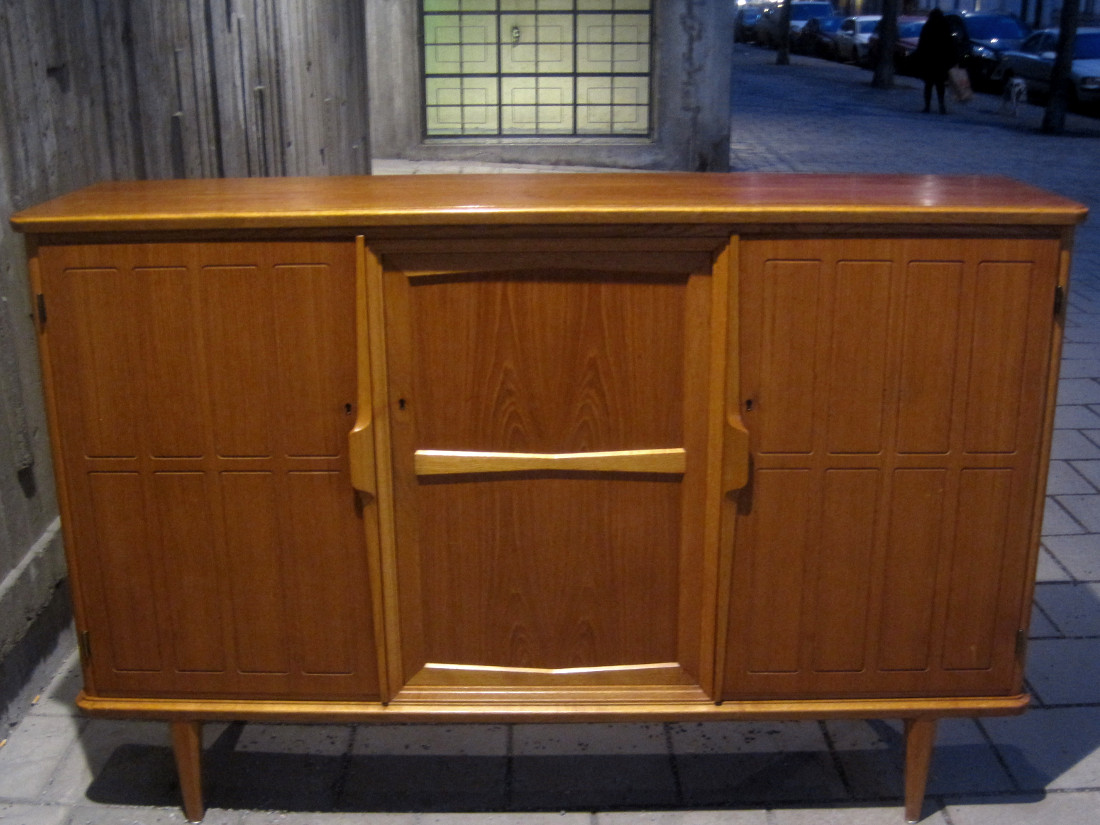 Sideboard, skåp & hyllor från 50 , 60 & 70 talet wanjas ...