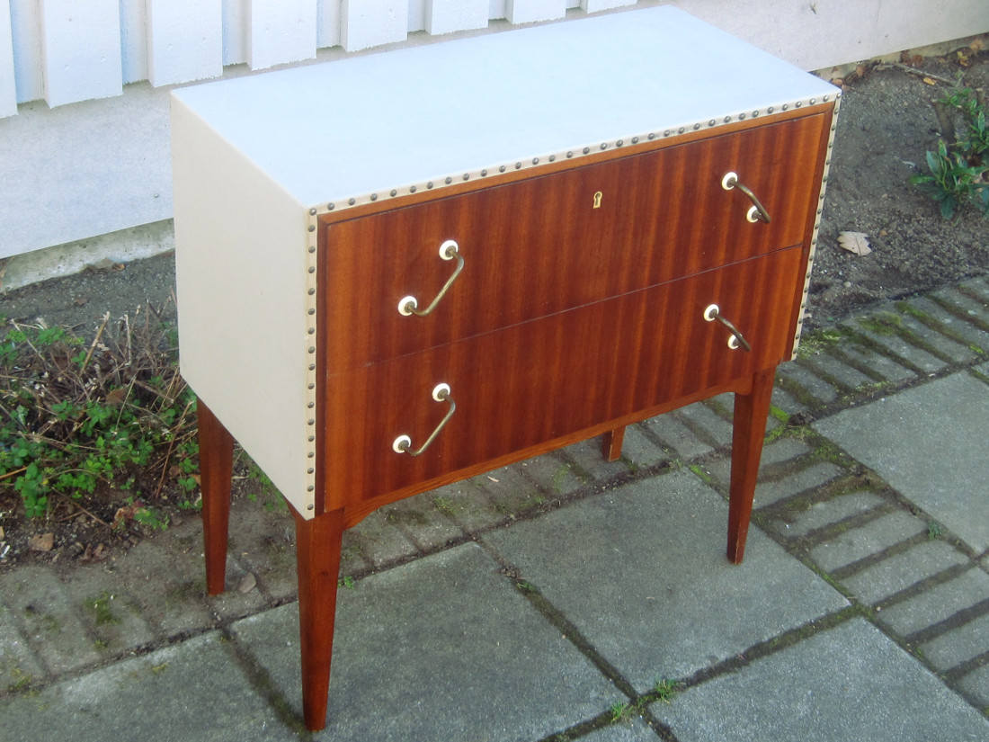 50's 60's 70's cabinets & shelves wanjas vardagsrum, sweden