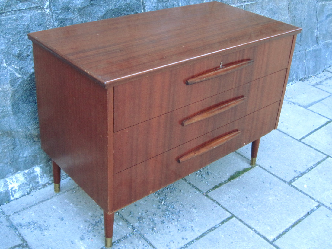 50's 60's 70's cabinets & shelves wanjas vardagsrum, sweden
