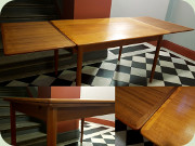 Danskt matbord med
                          utdragsskivor 60-tal