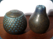 Wilhelm Kåge salt
                          & pepper shakers in brown and blue by
                          Wilhelm Kåge Verkstad Gustavsberg