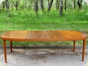 Swedish 60's oval
                          dining table with 2 leaves, Skaraborgs
                          Möbelindustri Tibro