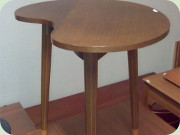 Kidneyshaped side table.