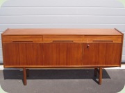 Sideboard i teak,
50-tal eller 60-tal, troligtvis Nils Jonsson