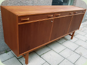 Sideboard med 3 lådor
                          teak Ulferts Tibro 60-tal