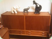 Buffet i teak med
lådor, 50-tal